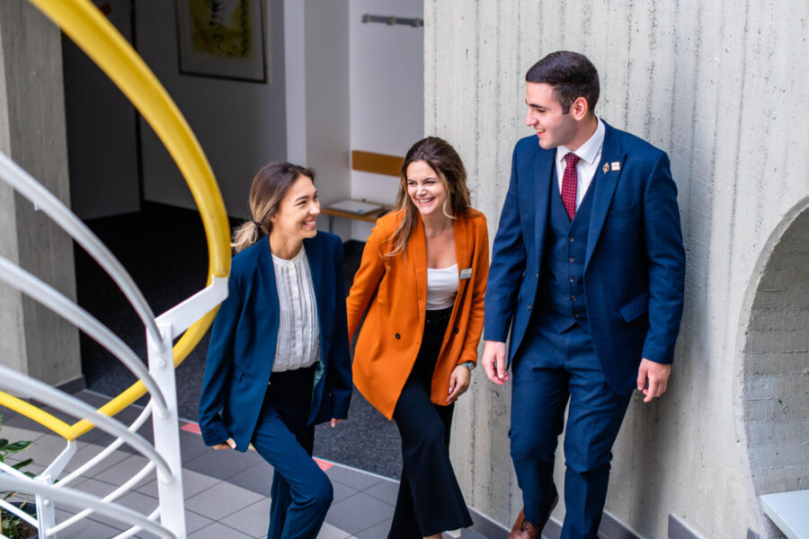 Studera AI inom hotell- och resebranschen. Kandidatexamen i tillämpad AI för hotell- & turism management, Schweiz.
